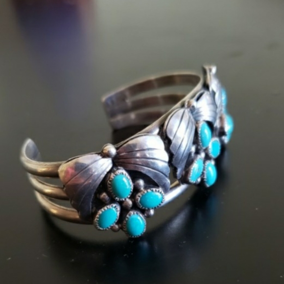 Vintage Turquoise Sterling Silver Pearls Necklace AND Cuff 123 grams Signed - Picture 6 of 11